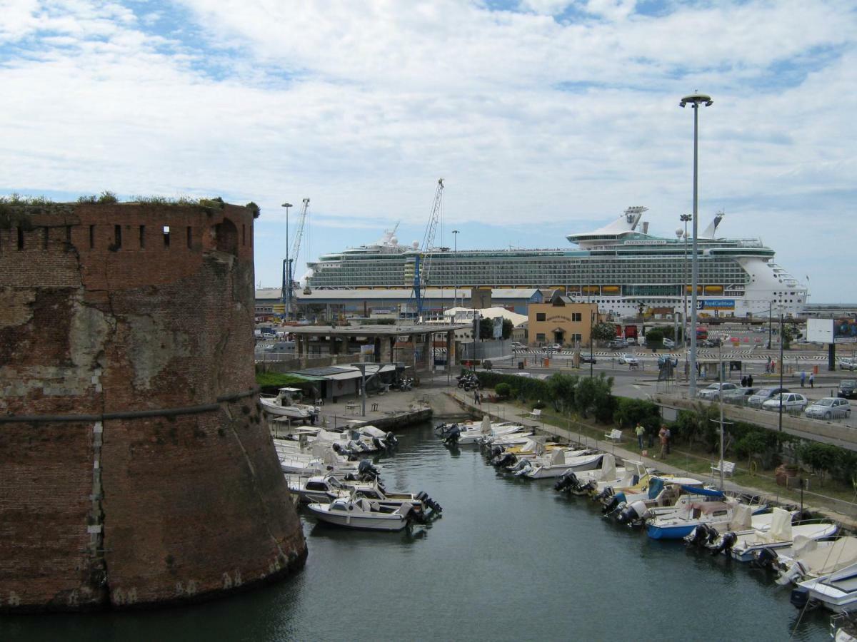 Hotel Houston Livorno - Struttura Esclusivamente Turistica - Not For Business Or Workers Kültér fotó