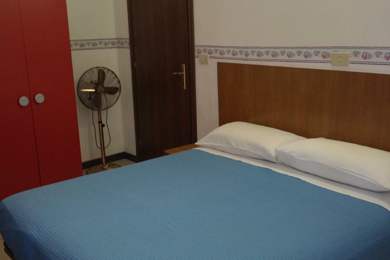 Hotel Houston Livorno - Struttura Esclusivamente Turistica - Not For Business Or Workers Kültér fotó