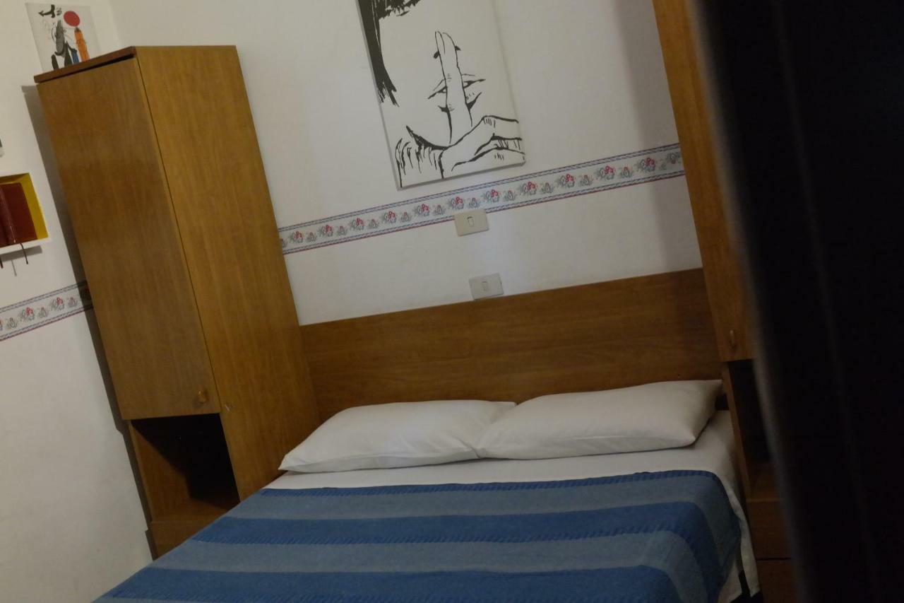 Hotel Houston Livorno - Struttura Esclusivamente Turistica - Not For Business Or Workers Kültér fotó
