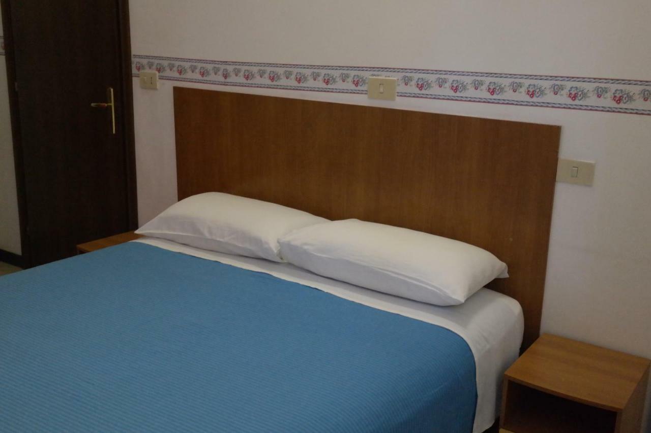 Hotel Houston Livorno - Struttura Esclusivamente Turistica - Not For Business Or Workers Kültér fotó