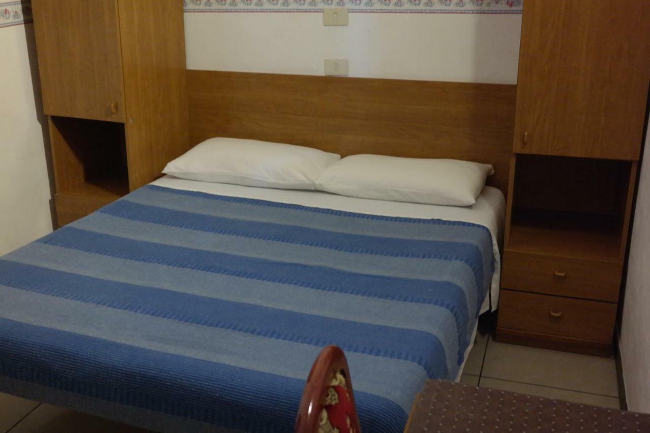 Hotel Houston Livorno - Struttura Esclusivamente Turistica - Not For Business Or Workers Kültér fotó